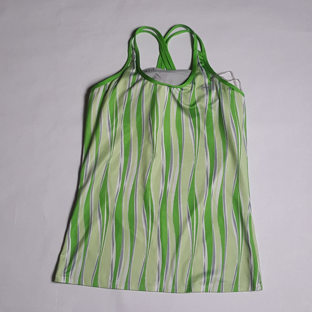 🔥Under Armour Tank Top Striped Size M EUC